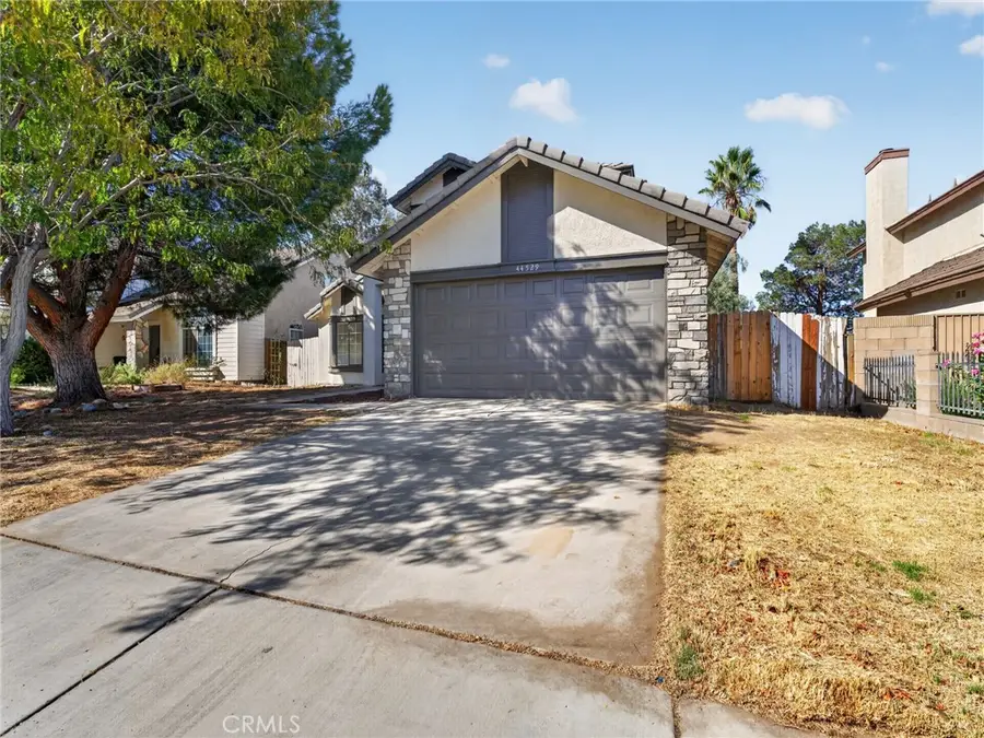 44529 Aspen Street, Lancaster, CA 93535 - #2