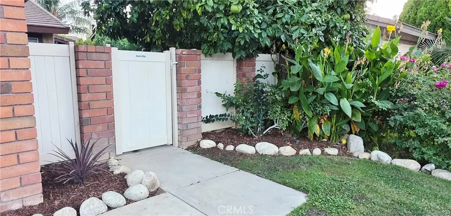 23512 Lampara Drive, Valencia, CA 91355 - #2