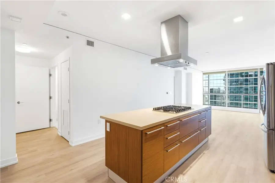 9 Macarthur, Santa Ana, CA 92707 - #3