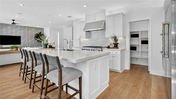 27129 Prominence Lane, Valencia, CA 91381