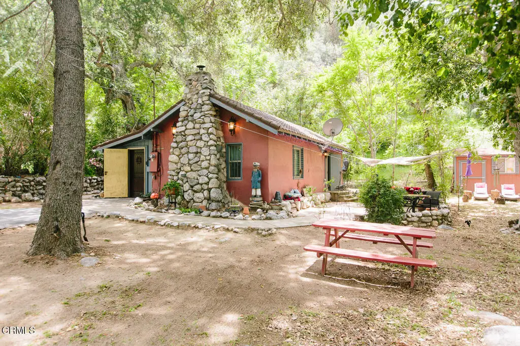 11 N San Gabriel Canyon Avenue, Azusa, CA 91702 - Image #1