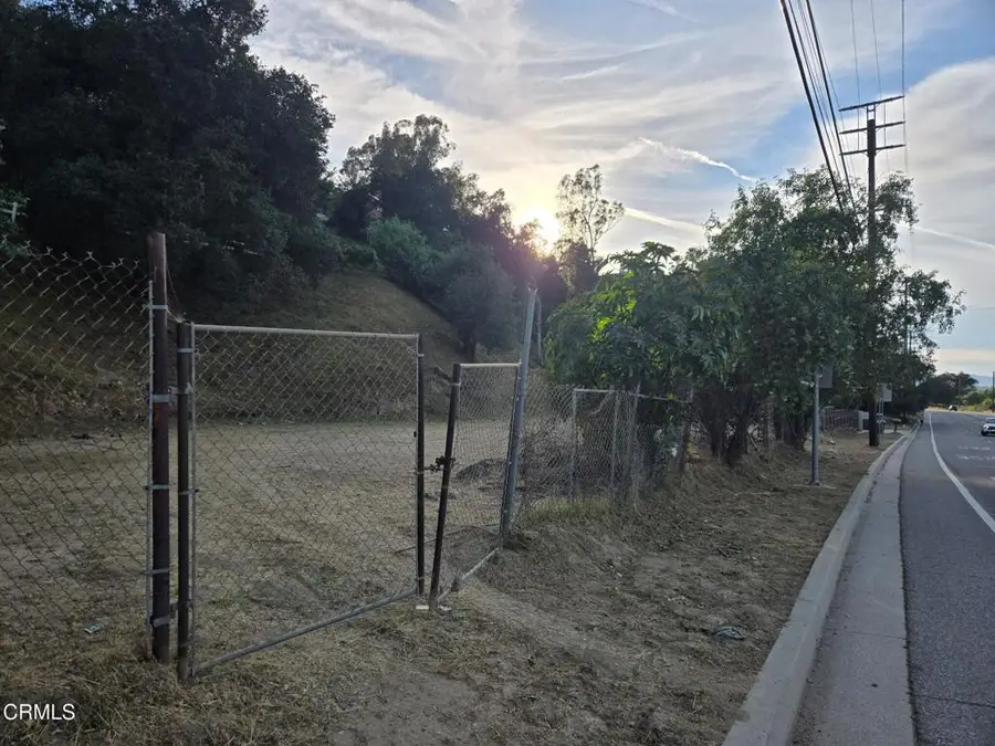 9850 Wentworth Street, Sunland, CA 91040 - #3