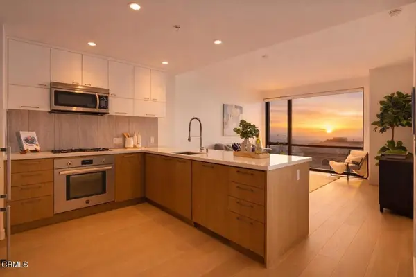 400 S Broadway #1801, Los Angeles, CA 90013