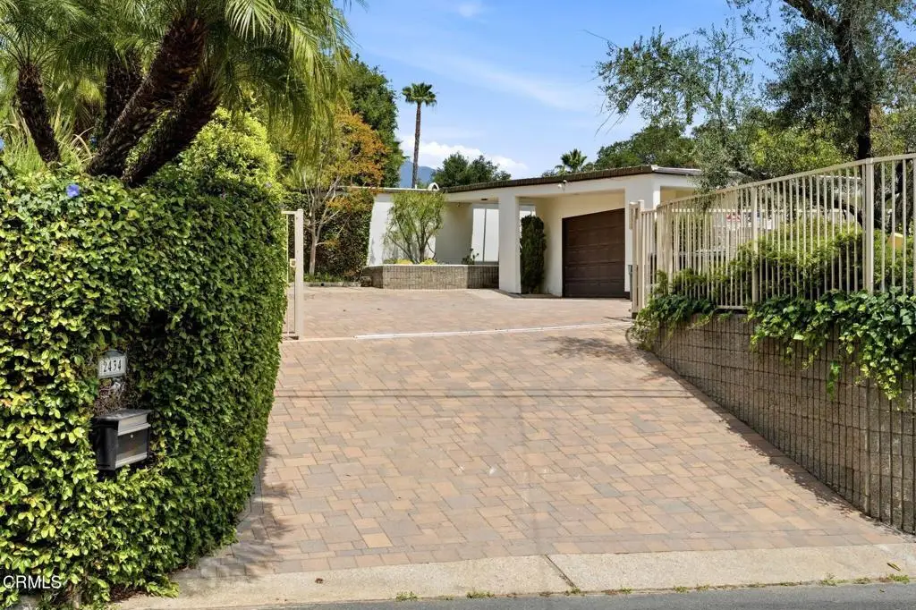 2434 San Antonio Crescent W, Upland, CA 91784 - #1