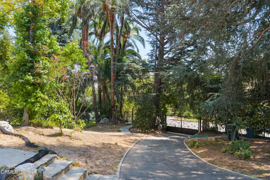 1945 E Altadena Drive E, Altadena, CA 91001 - #3