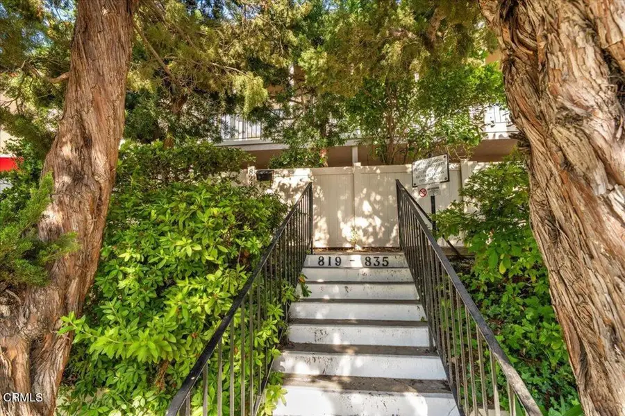 823 N Altadena Drive, Pasadena, CA 91107 - #2