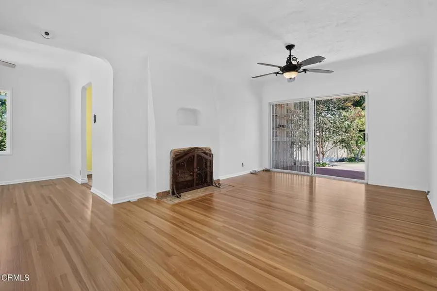 842 E Glenoaks Boulevard, Glendale, CA 91207 - #3