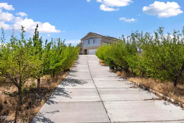 8671 Deer Haven Drive, Fontana, CA 92377