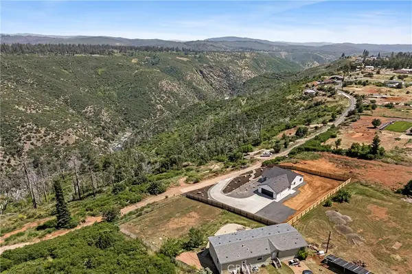 5693 Feather River Place, Paradise, CA 95969
