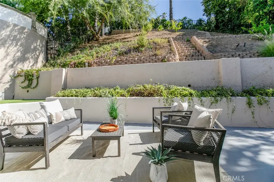 341 Cumberland Road, Glendale, CA 91202 - #2