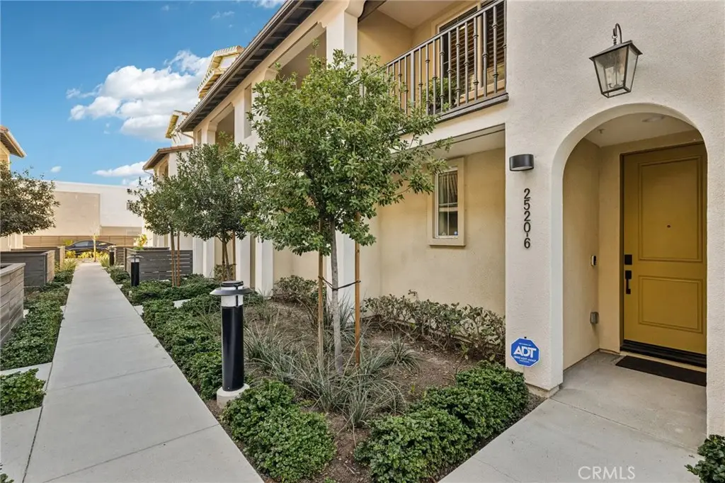 2520 Valentina #6, Commerce, CA 90040 - #1