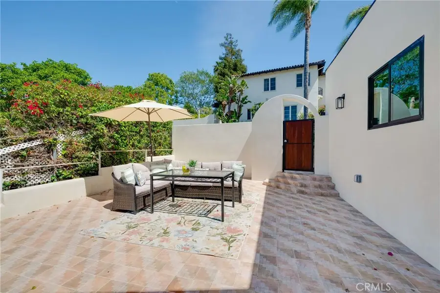 4171 Holly Knoll Drive, Los Angeles, CA 90027 - #3