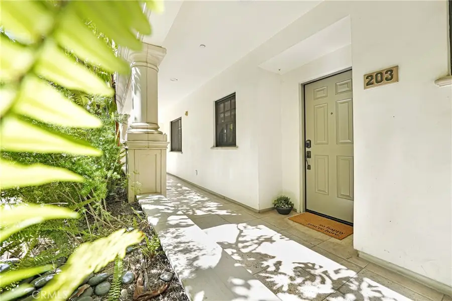 333 N Hill Avenue #203, Pasadena, CA 91106 - #3