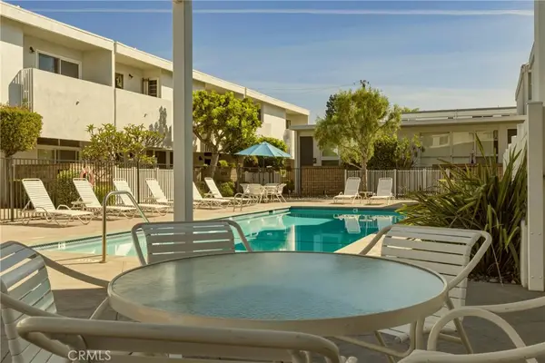 4331 W Sarah Street #10, Burbank, CA 91505