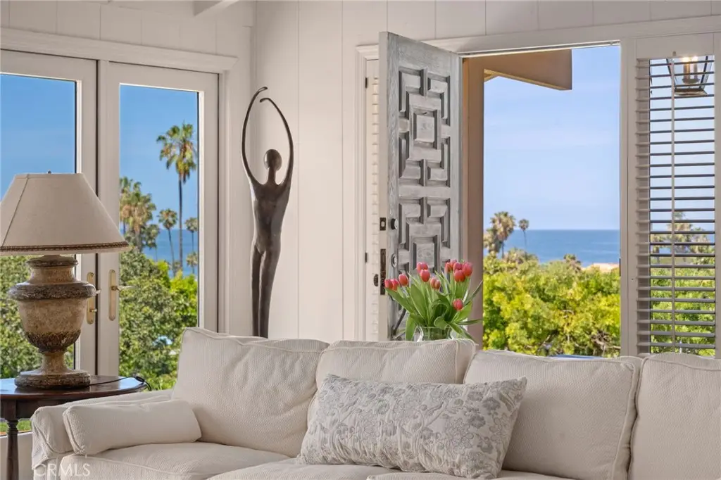 8361 Calle Del Cielo, La Jolla, CA 92037 - #1