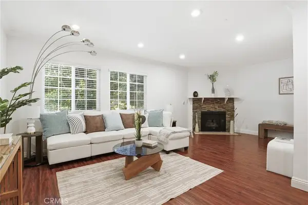 4189 Vineland Avenue #111, Studio City, CA 91602