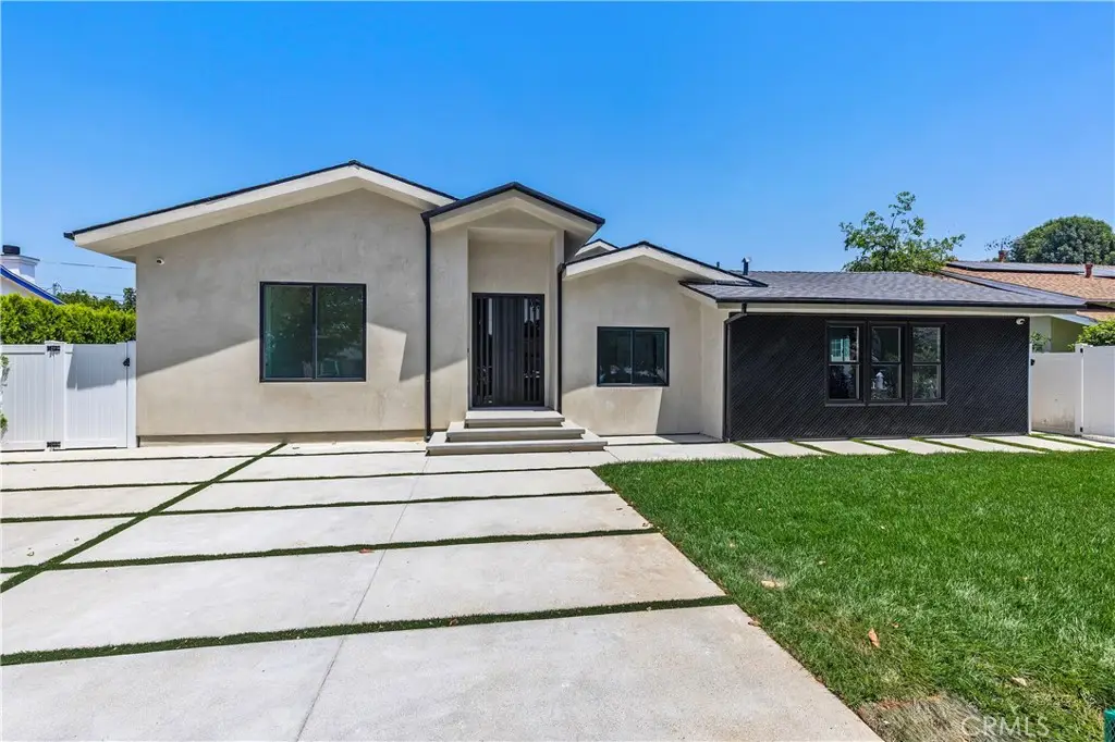 19041 Schoenborn, Northridge, CA 91324 - #1