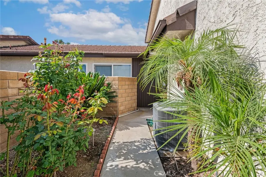 2112 Hawthorne Court, San Bernardino, CA 92404 - #2