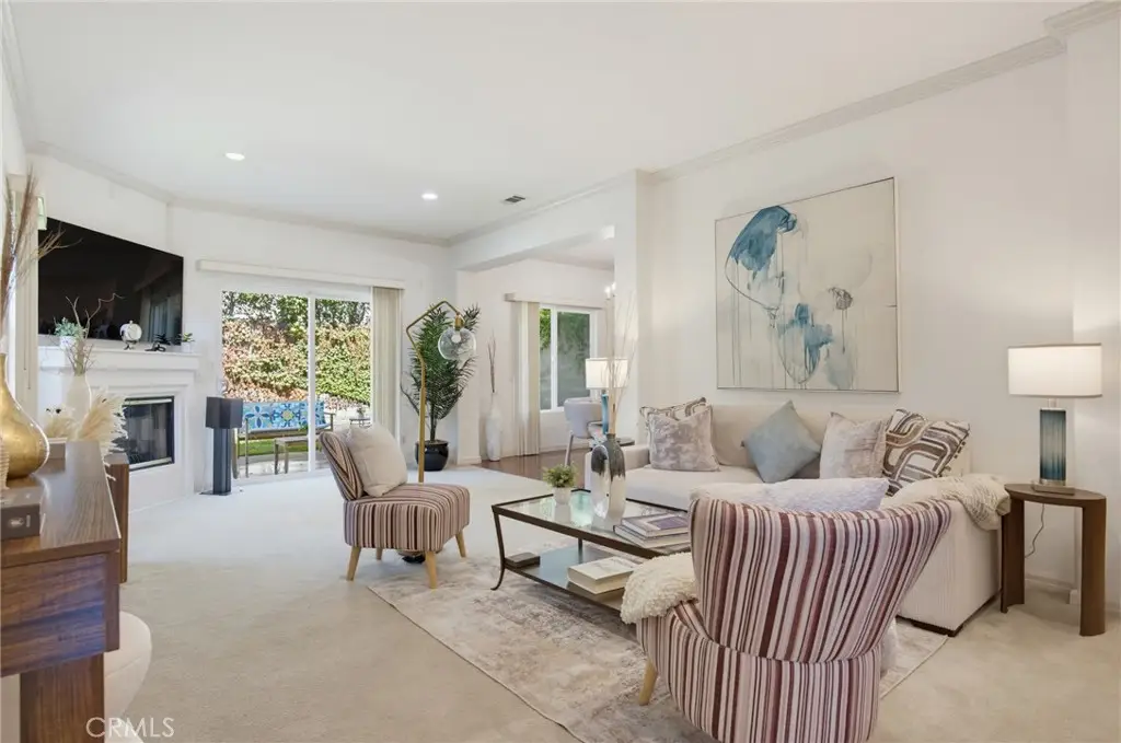 15735 Wyandotte, Lake Balboa, CA 91406 - #1