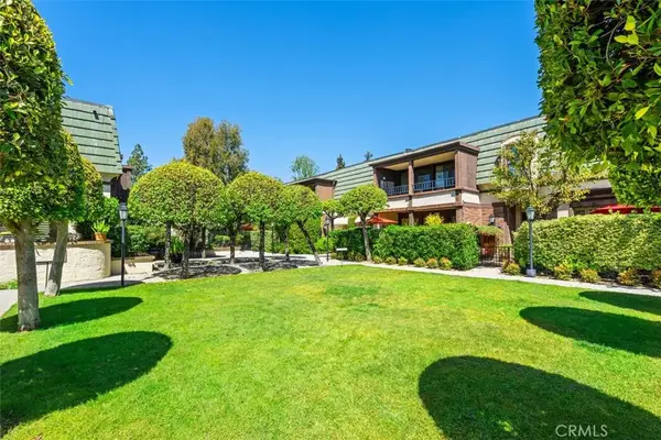 885 S Orange Grove #2, Pasadena, CA 91105