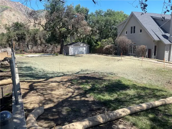 3216 N Mount Curve, Altadena, CA 91001