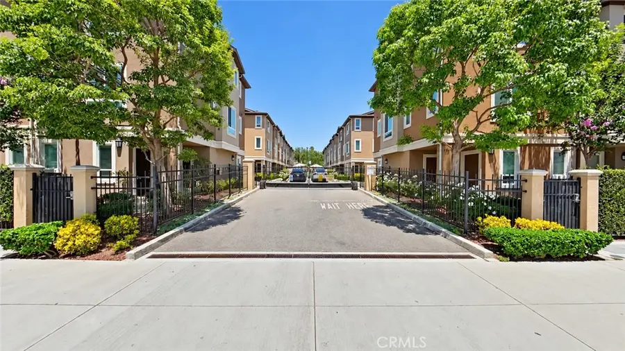 14671 Sherman Way, Van Nuys, CA 91405 - #2