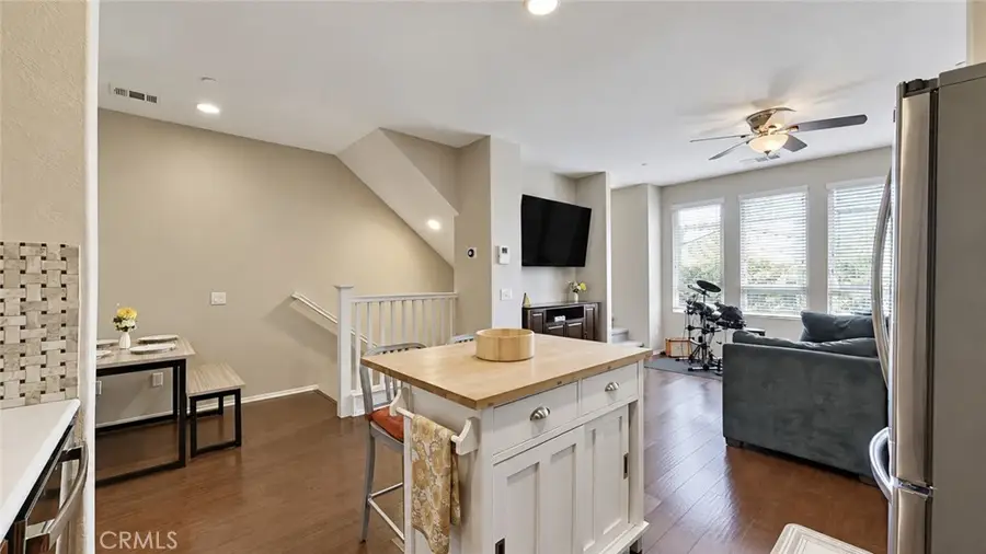 14671 Sherman Way, Van Nuys, CA 91405 - #3