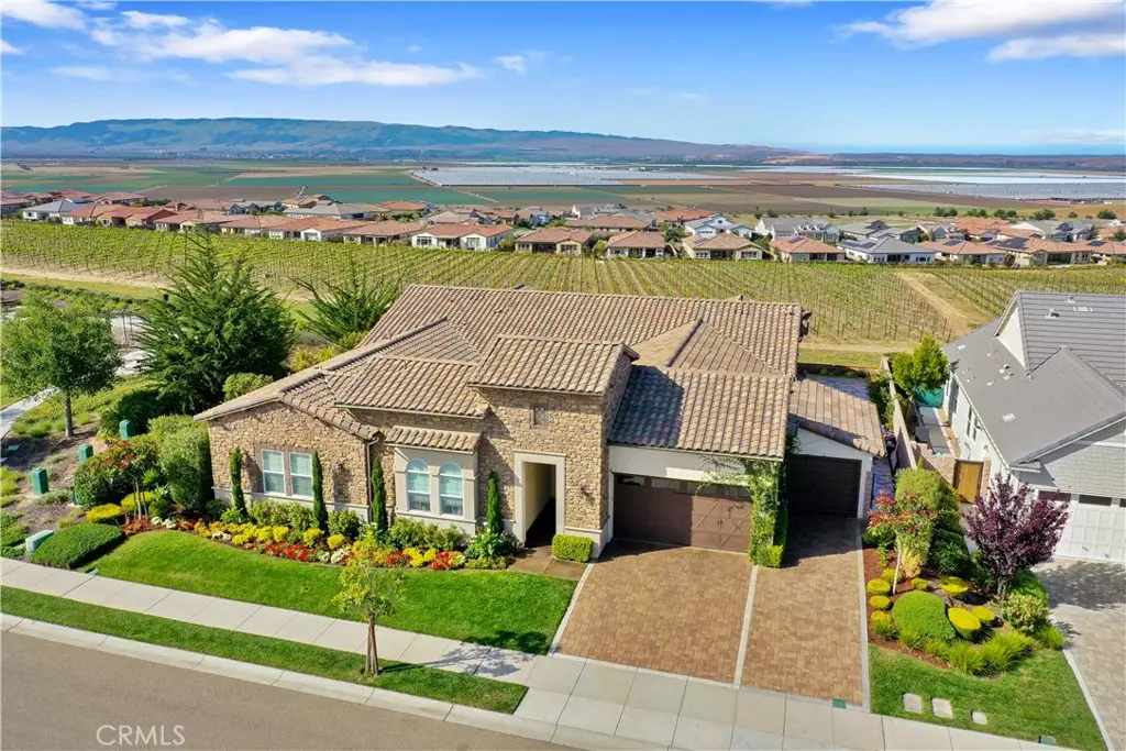 1564 Eucalyptus, Nipomo, CA 93444 - #1