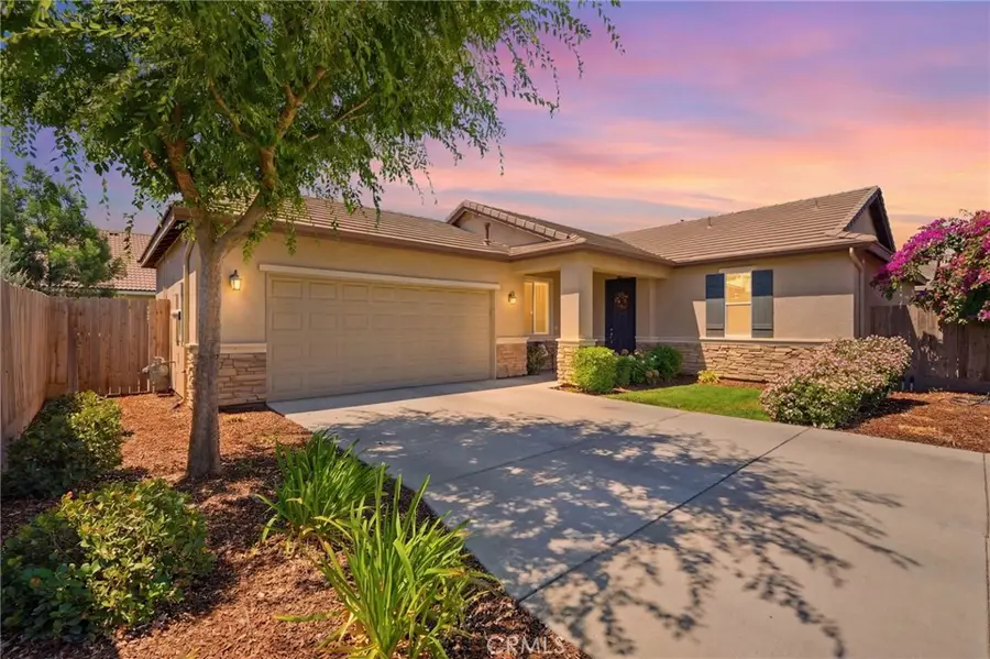 3207 N Kent Street, Visalia, CA 93291 - #2