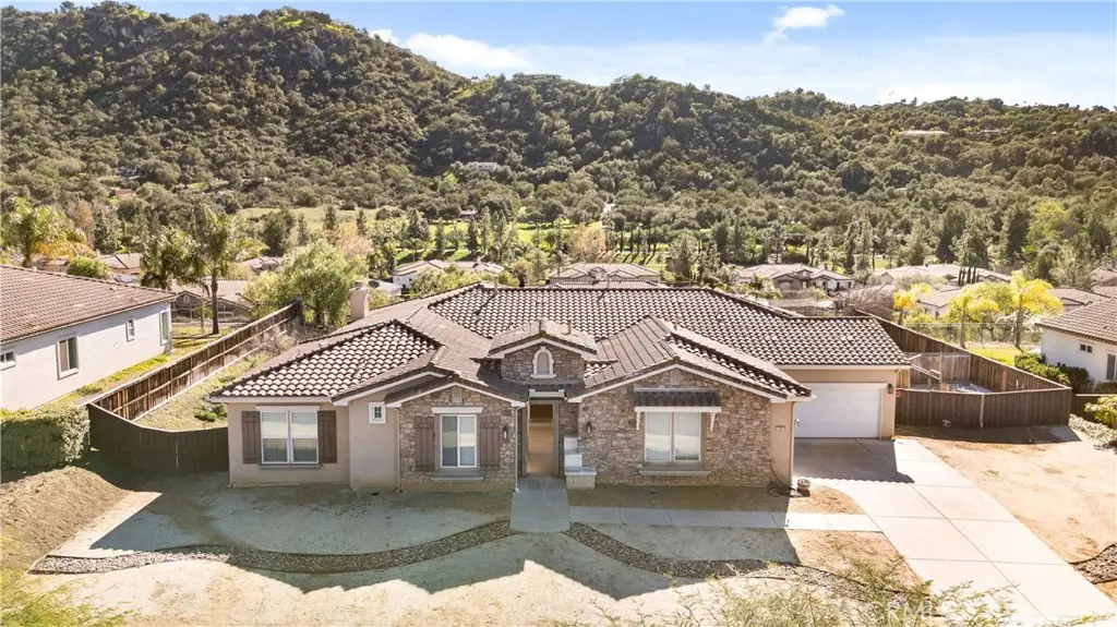 14257 Coeur D'alene Court, Valley Center, CA 92082 - Image #1