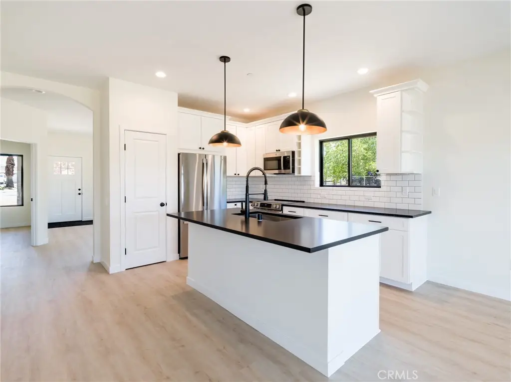7220 Hanford Avenue, Yucca Valley, CA 92284 - #1