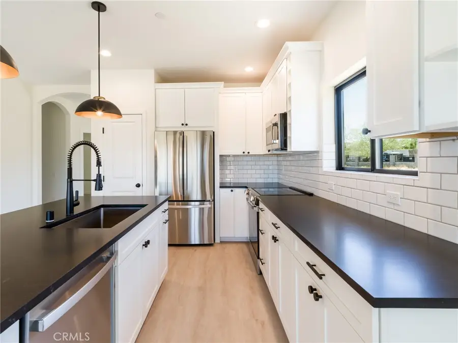 7220 Hanford Avenue, Yucca Valley, CA 92284 - #3