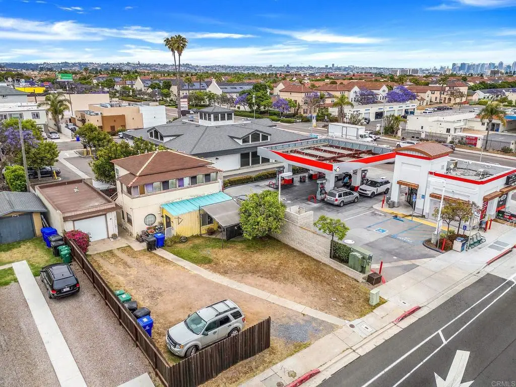 3018 20 Nimitz Boulevard, San Diego, CA 92106 - Image #1