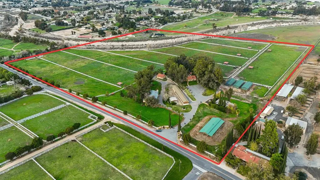 25450 Hayes Ave, Murrieta, CA 92562 - #1