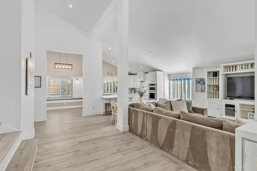 754 Rocking Horse Rd, Vista, CA 92081 - Image #2