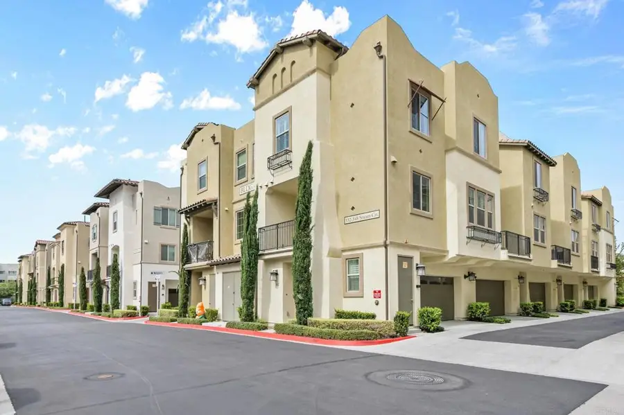 332 Stream Ct, Santee, CA 92071 - Image #2