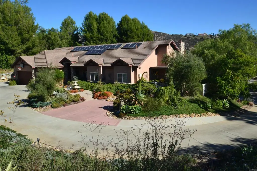 10044 Silver Creek Ln, El Cajon, CA 92021 - Image #1