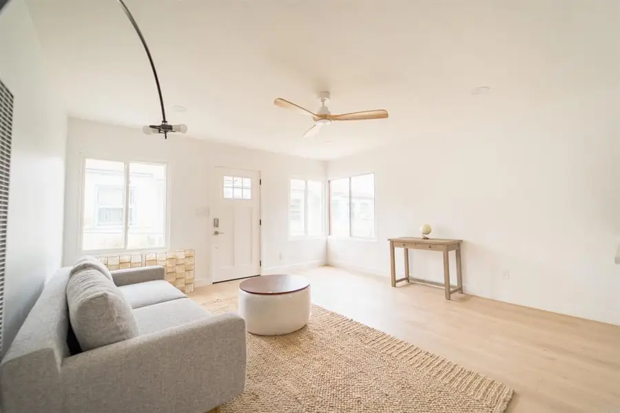 1452 56 Missouri Street, San Diego, CA 92109 - Image #3