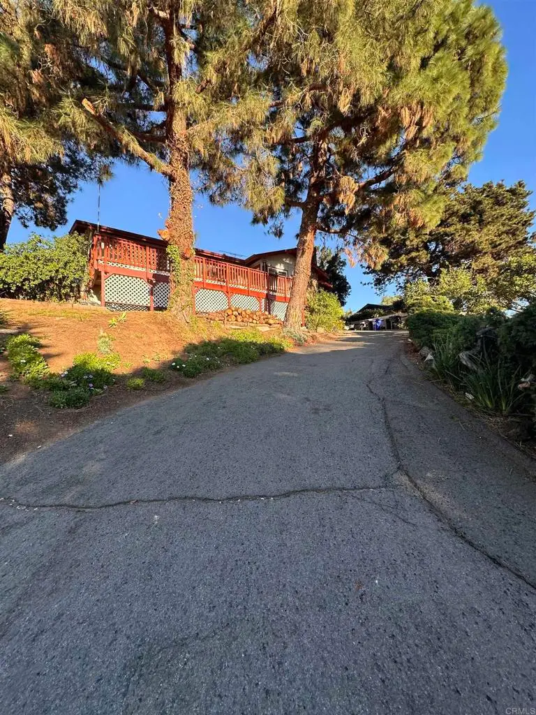 2430 Sunflower Ter, Vista, CA 92083 - Image #2