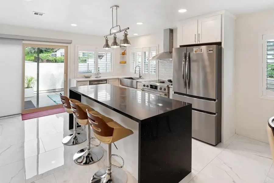 820 Cardamom Ct, Chula Vista, CA 91910 - Image #2