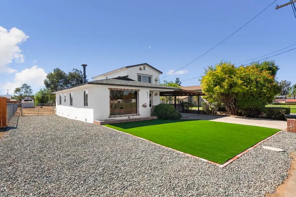 611 9th Street, Ramona, CA 92065 - #1