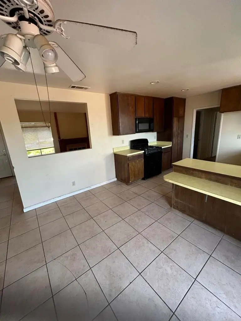 15170 Kingsway Drive, Lake Elsinore, CA 92530 - #2