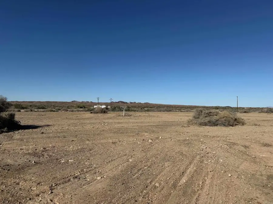 2667 Rio Hacienda Way, Palo Verde, CA 92266 - #2