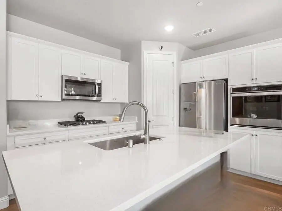 6217 E Mia Drive, Fresno, CA 93727 - #2