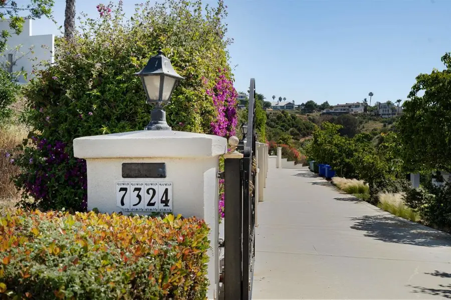 7324 El Fuerte Street, Carlsbad, CA 92009 - #3