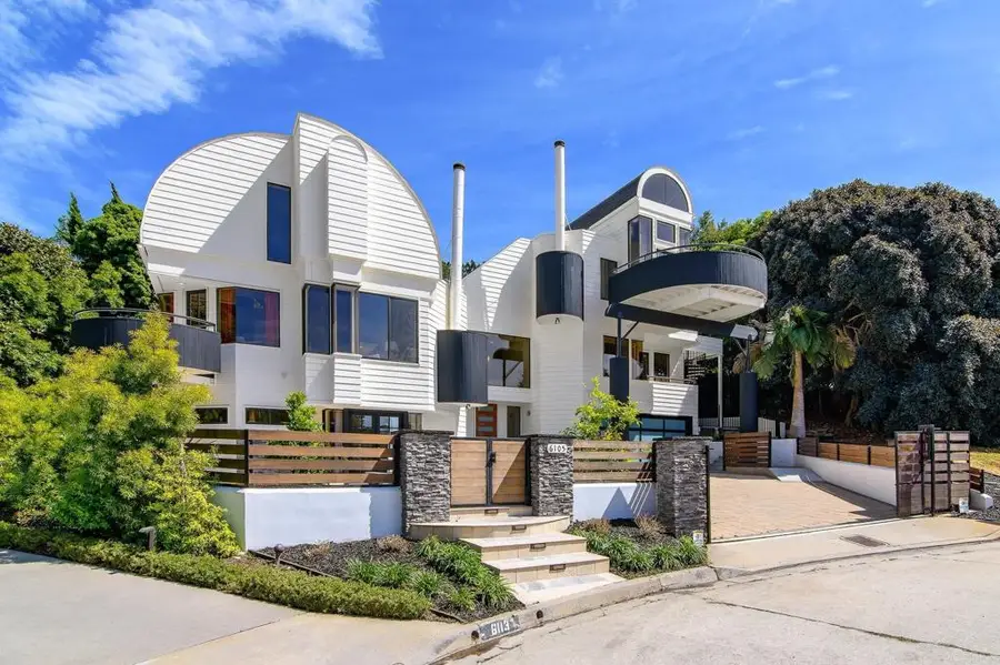 6105 Avenida Chamnez, La Jolla, CA 92037 - #3