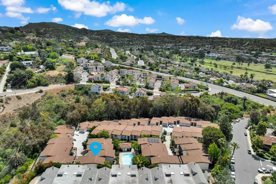 2402 Altisma Way #D, Carlsbad, CA 92009 - #3