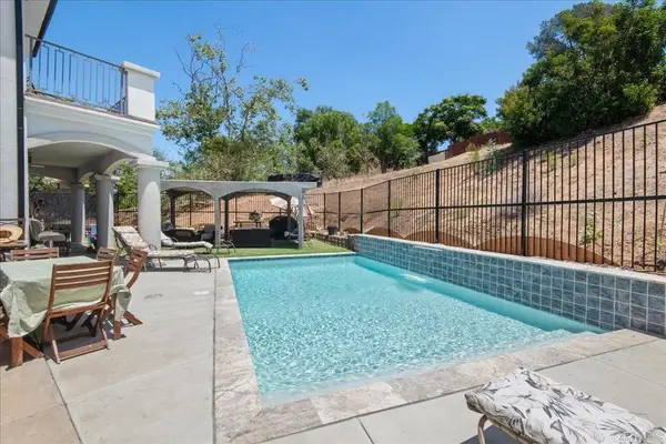 1830 Vista Way, El Cajon, CA 92019