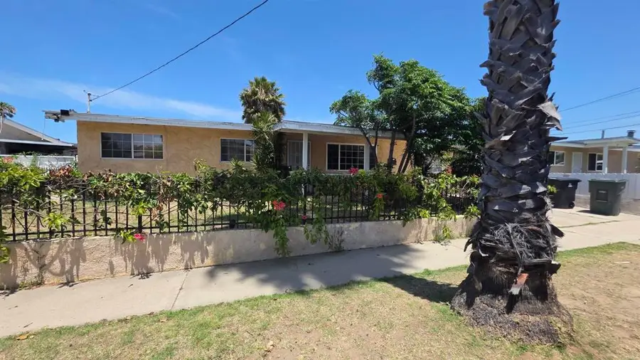 121 E Orlando Street, Chula Vista, CA 91911 - #2