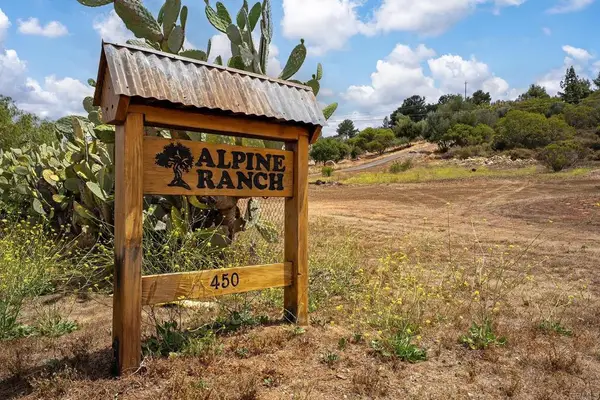 450 Summerhill Ct, Alpine, CA 91901